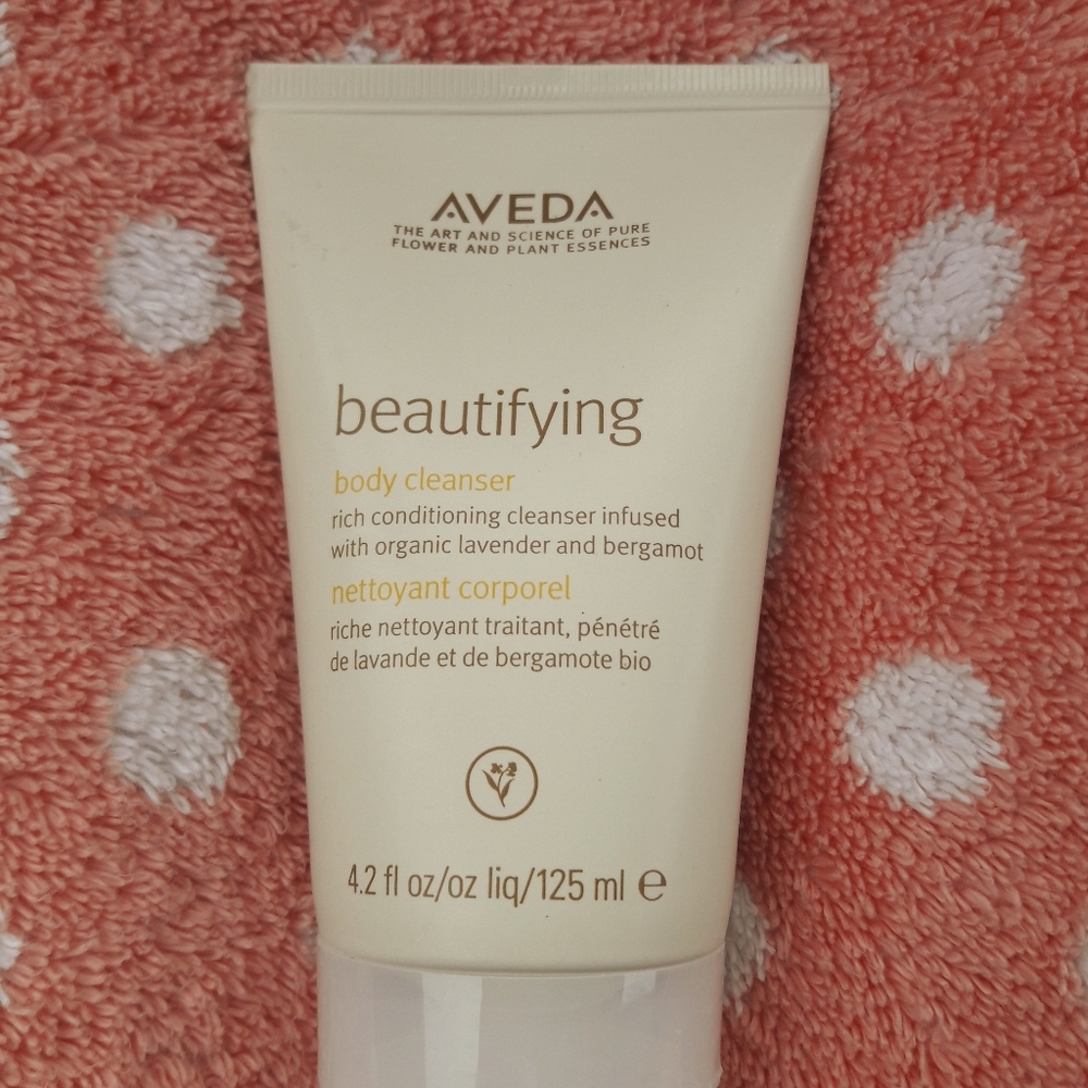 Aveda Beautifying BODY Creme Cleansing Oil 4.2 oz  NEW!